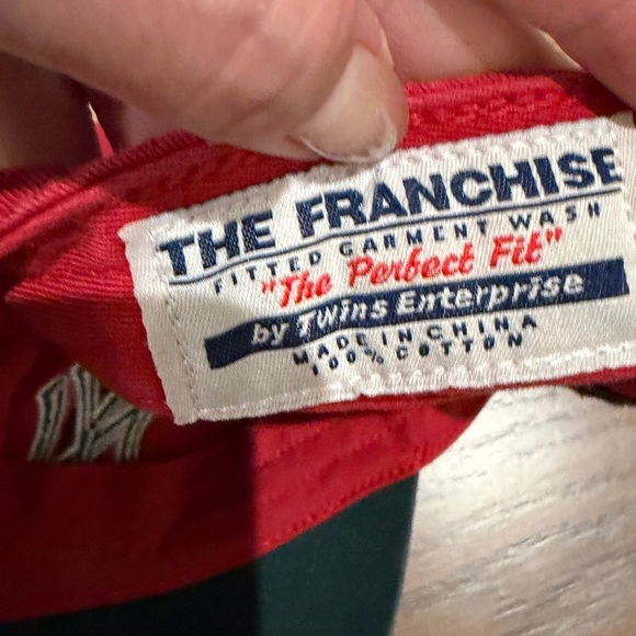 VINTAGE TWINS ENTERPRISE NEW YORK YANKEES SANTA CHRISTMAS STRAP BACK HAT size S